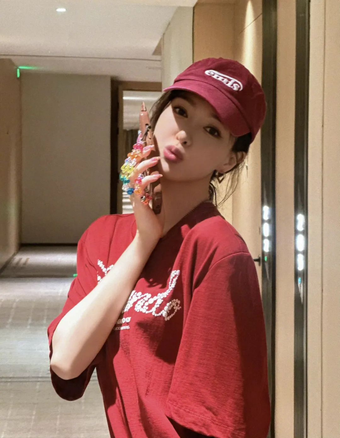 唐嫣倪妮同穿红色一个抽象一个日常!盘点唐嫣34套百搭减龄又高级