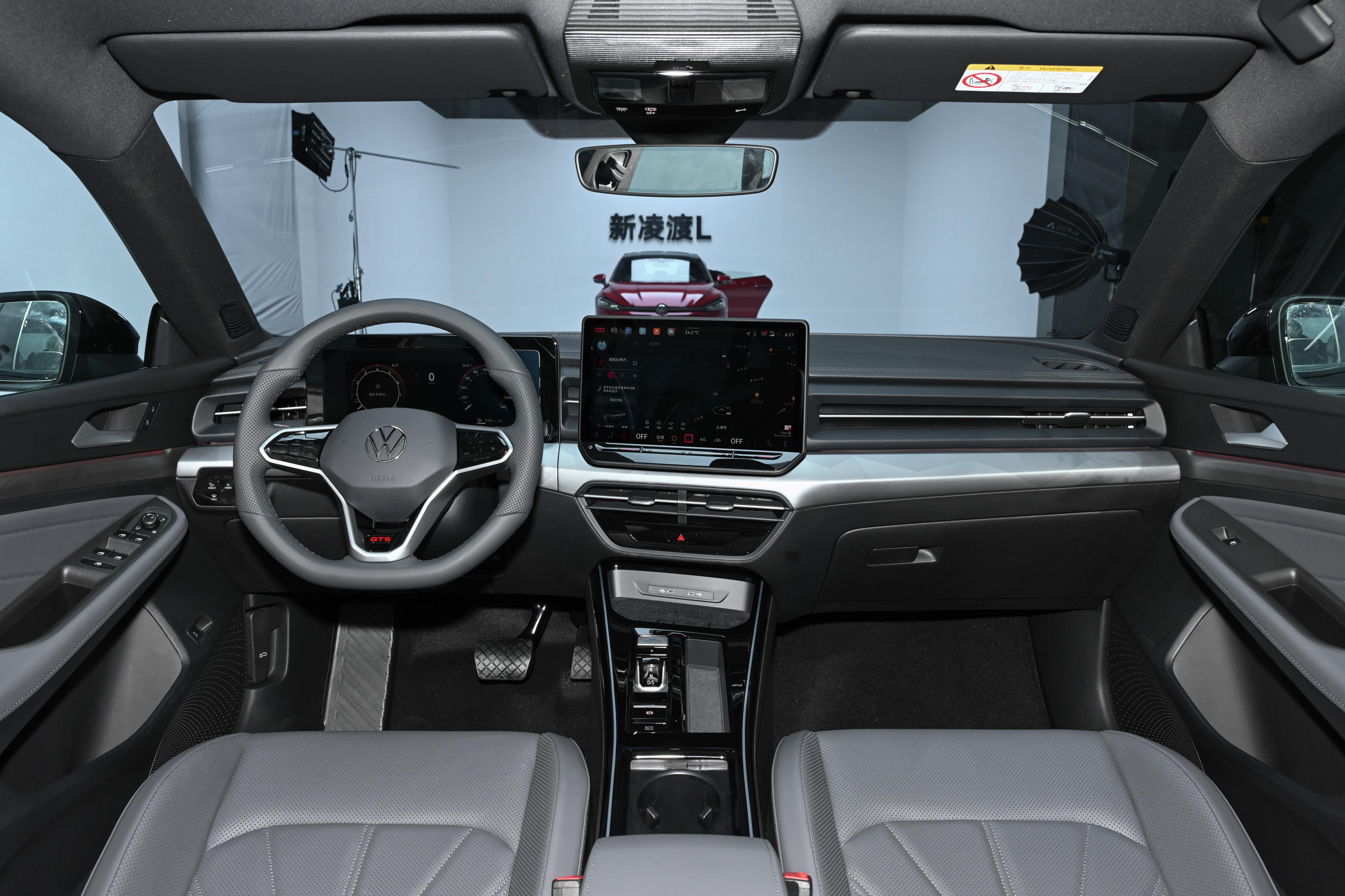 2026款大众凌渡L上市，轿跑造型+德系安全，限时价11.99万元起