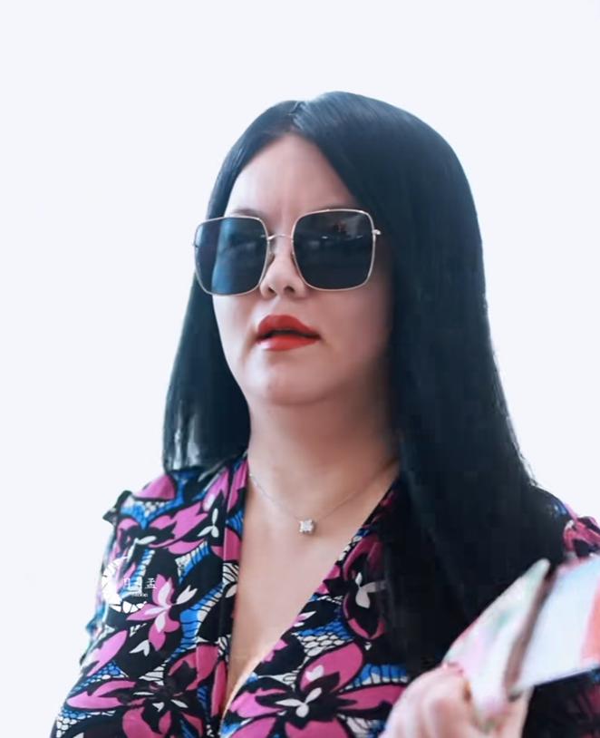 钱再多有啥用！50岁久居英国的李湘，终于为自己的行为付出了代价