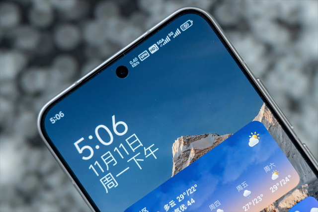 16GB+512GB跌至3688元,极窄直屏+徕卡三摄+龙晶玻璃,终于等到了