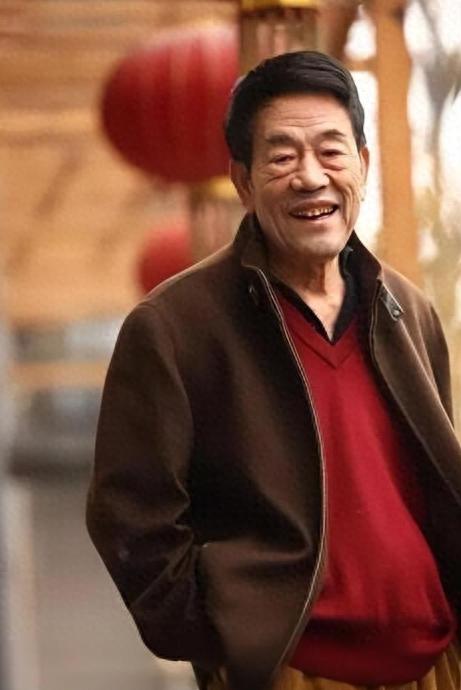 63岁晚节不保!杨议被扒底朝天,原来收美女徒弟只是冰山一角