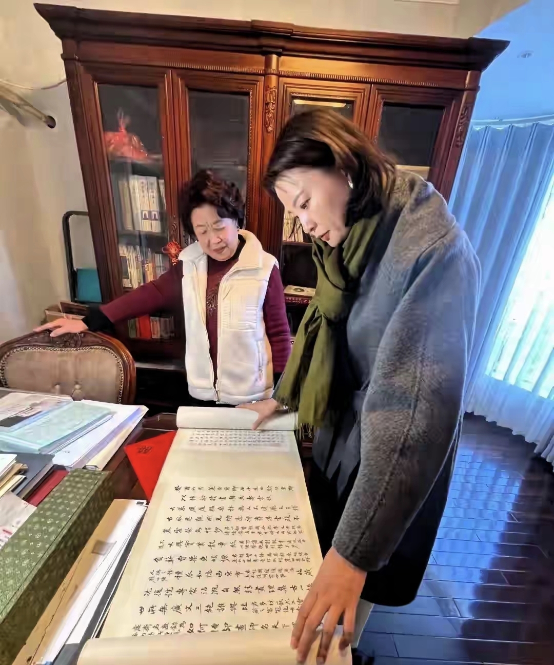 前央视主持人刘芳菲登门向庞叔令道歉！庞叔令家中装修引热议