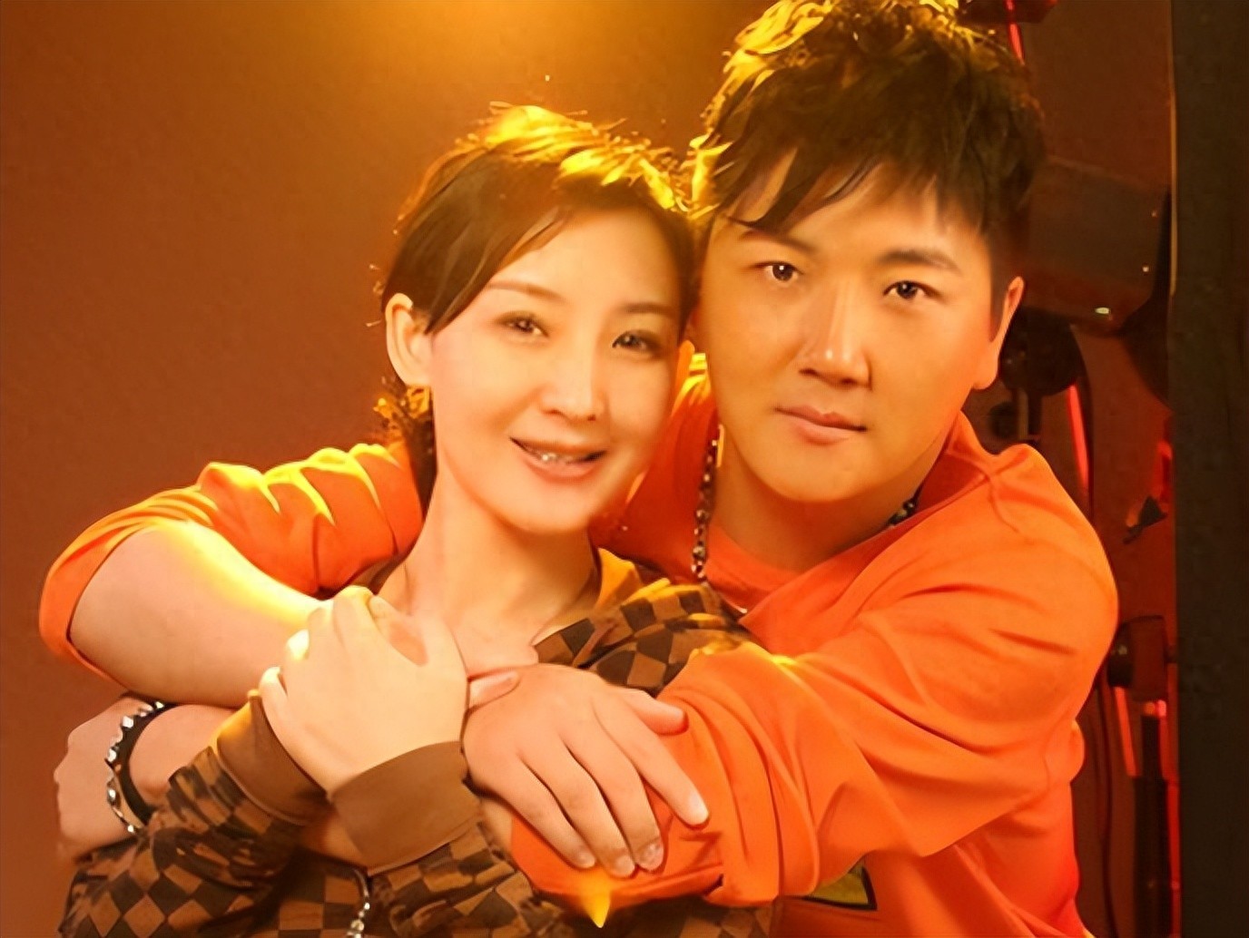 买红妹：我那“抛妻弃子”的前夫，与潘蔚再婚后，面相都变了！