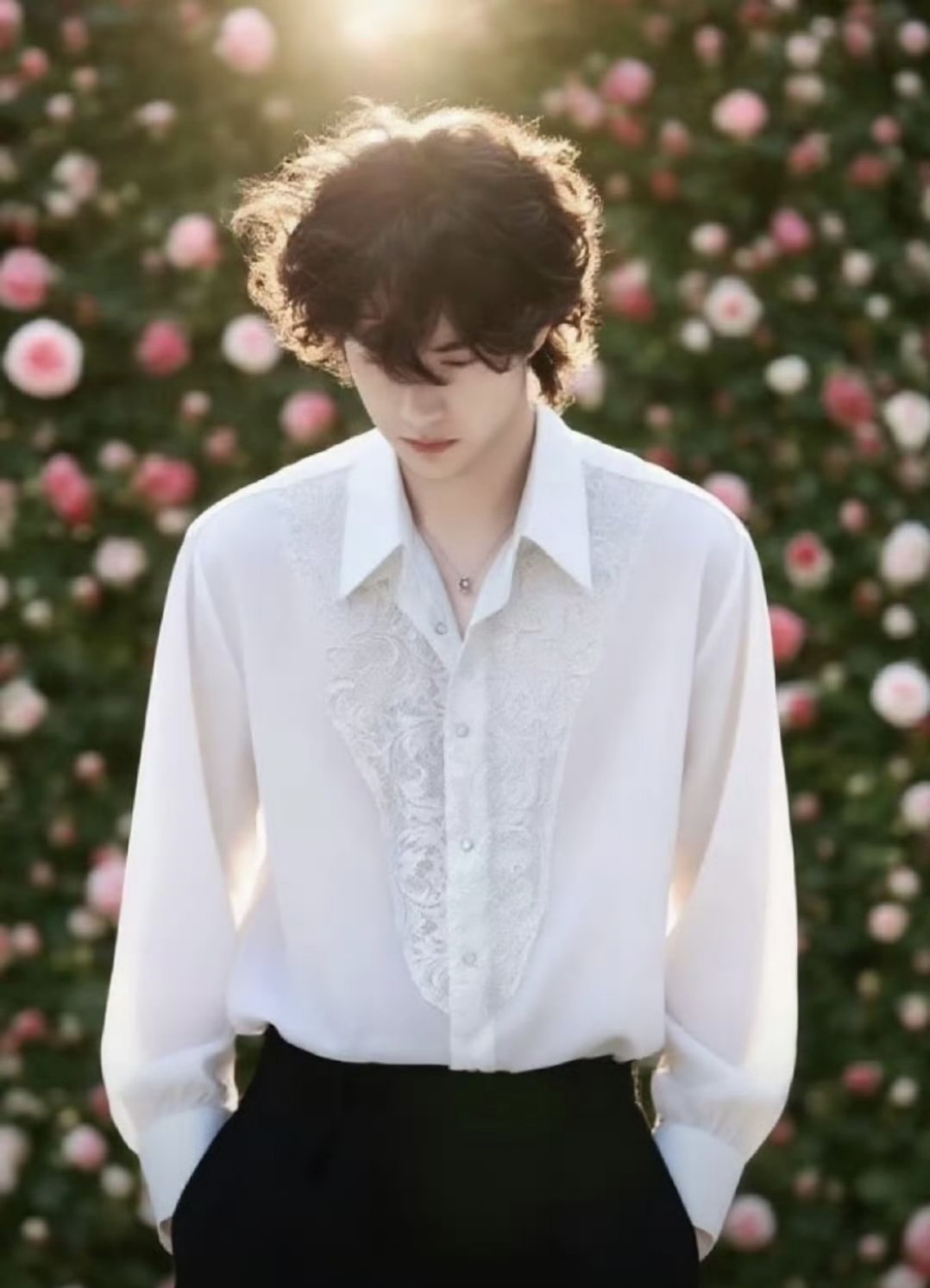 王一博巡回演唱会倒计时：粉丝们的狂欢还是“狼来了”？