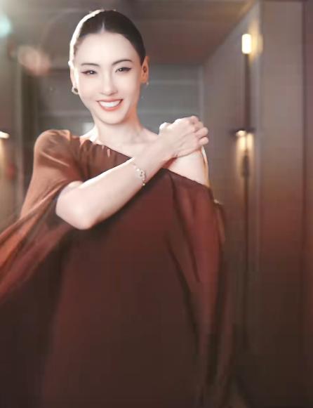 陈冠希夫人一亮相，才懂身经百战的冠希哥有多会挑，这才是旺夫相