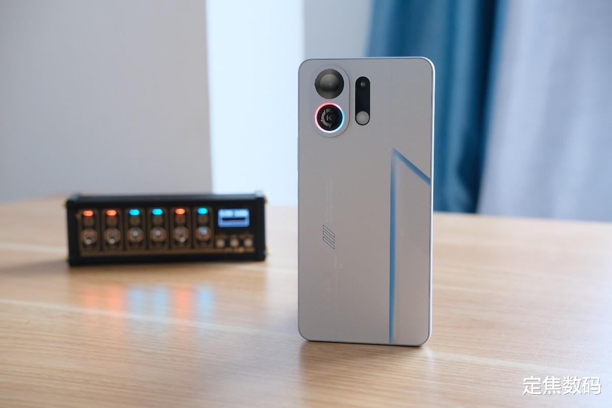 OPPO首款主动散热 K13 Turbo Pro登场,轻薄电竞风