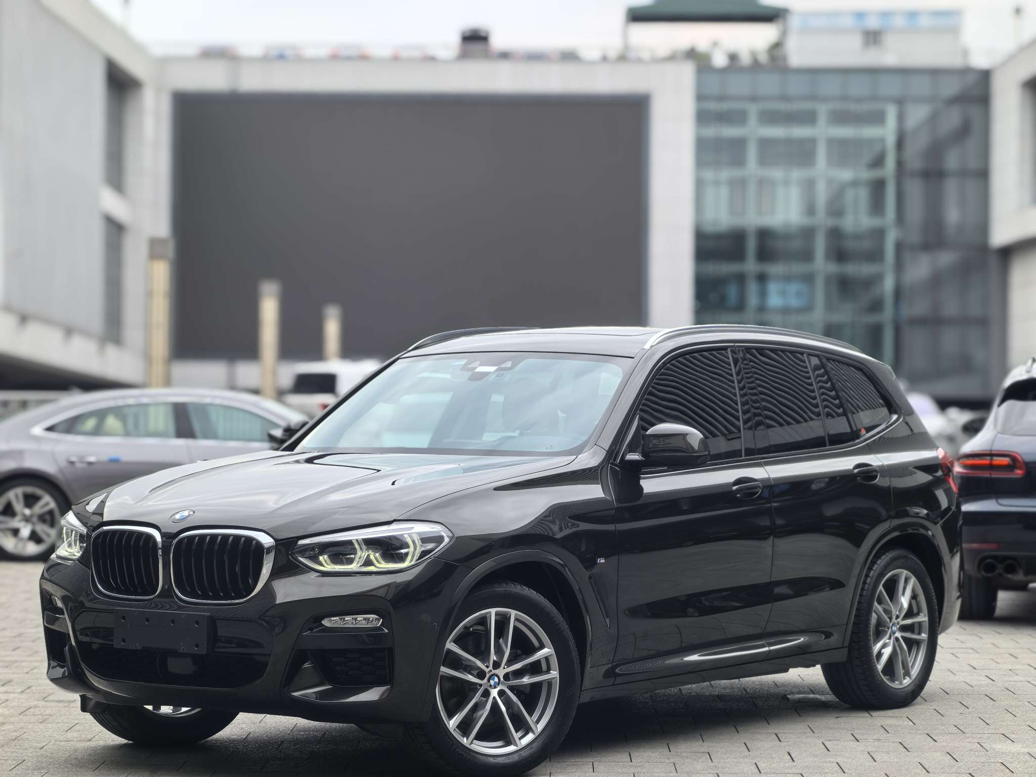 15万多拿下18年宝马X3，6.8秒破百，圆你蓝天白云梦？