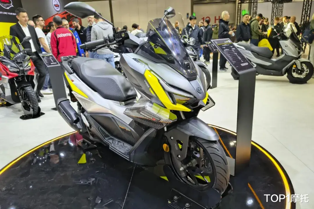 米兰车展丨无极SR125 GTS首次亮相,战斗感十足的龙骨踏板
