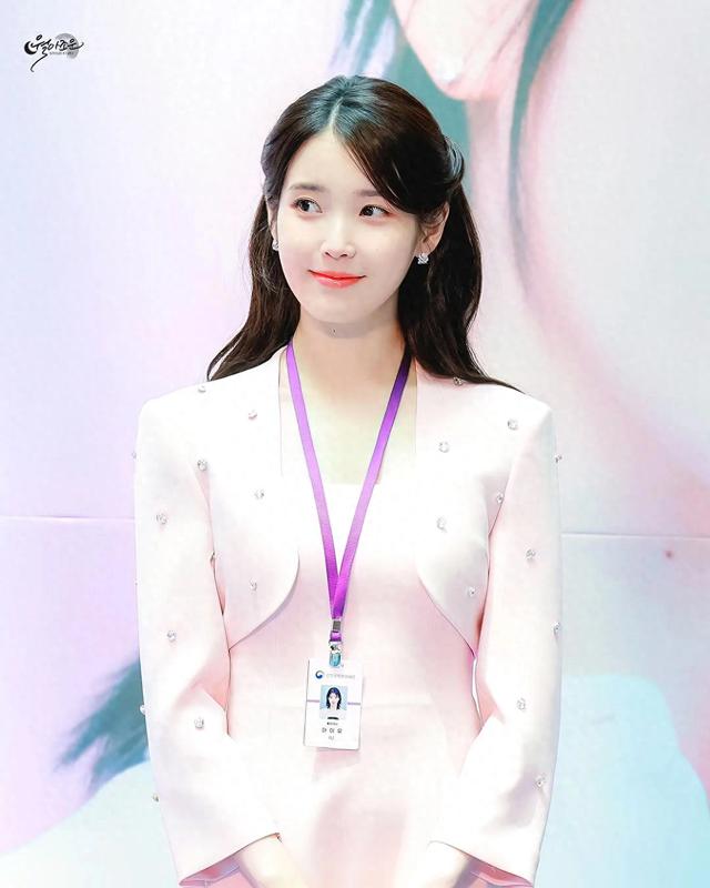 IU李知恩委任仪式，仁川机场形象大使，知恩公主真漂亮