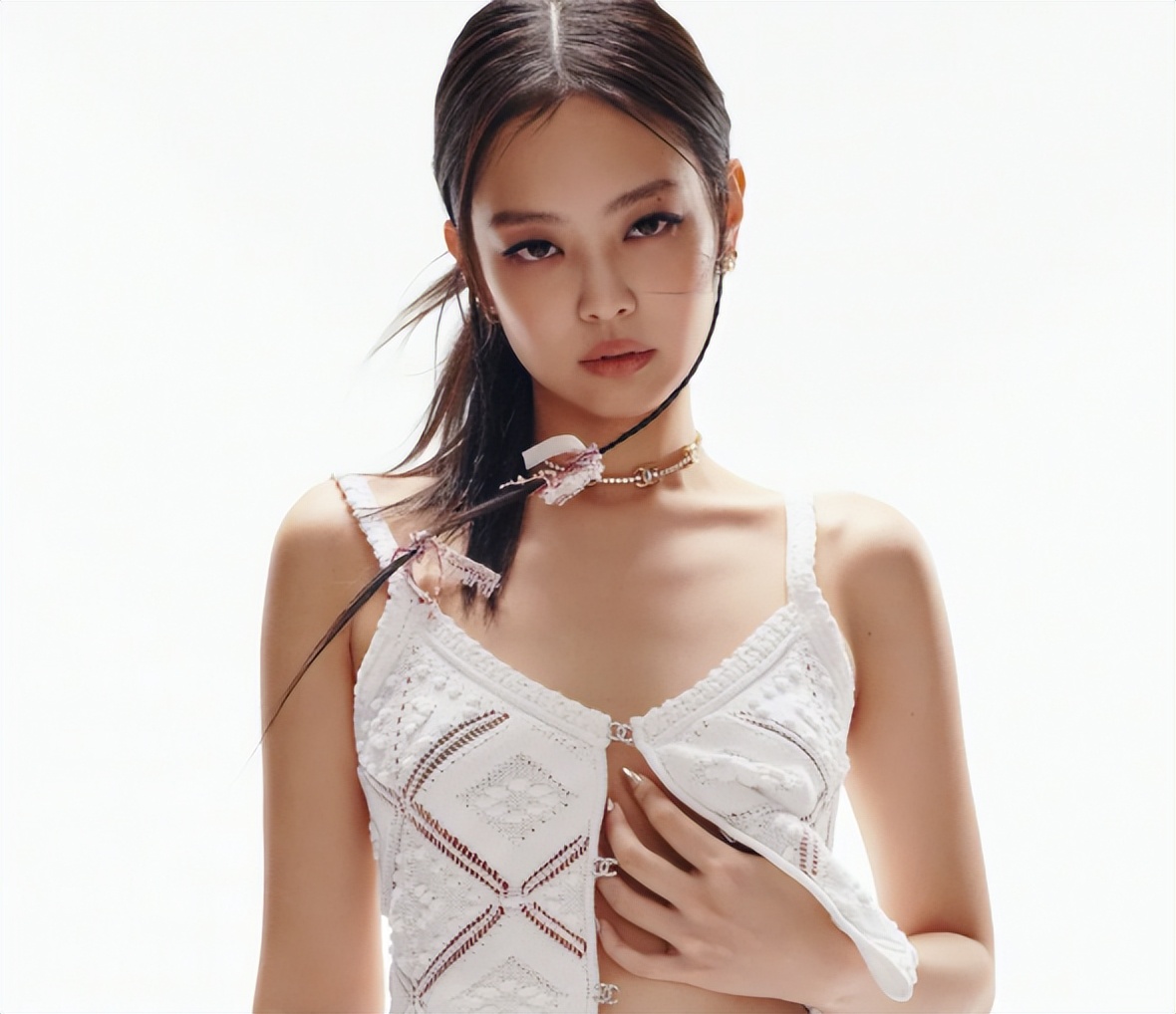 韩国女团全员辱华、被软封杀,还割中国韭菜,区别对待中日市场