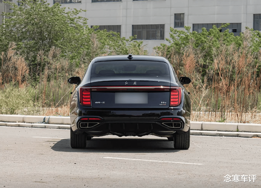 放弃入门版红旗H9!加几万上2.0T中配,后排体验升级,7.8秒加速