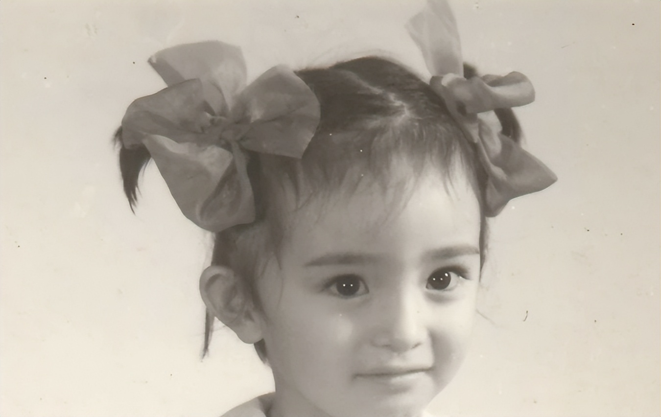 闹翻了?杨幂和刘亦菲的世纪同框,内娱的残酷在他们身上展现无遗