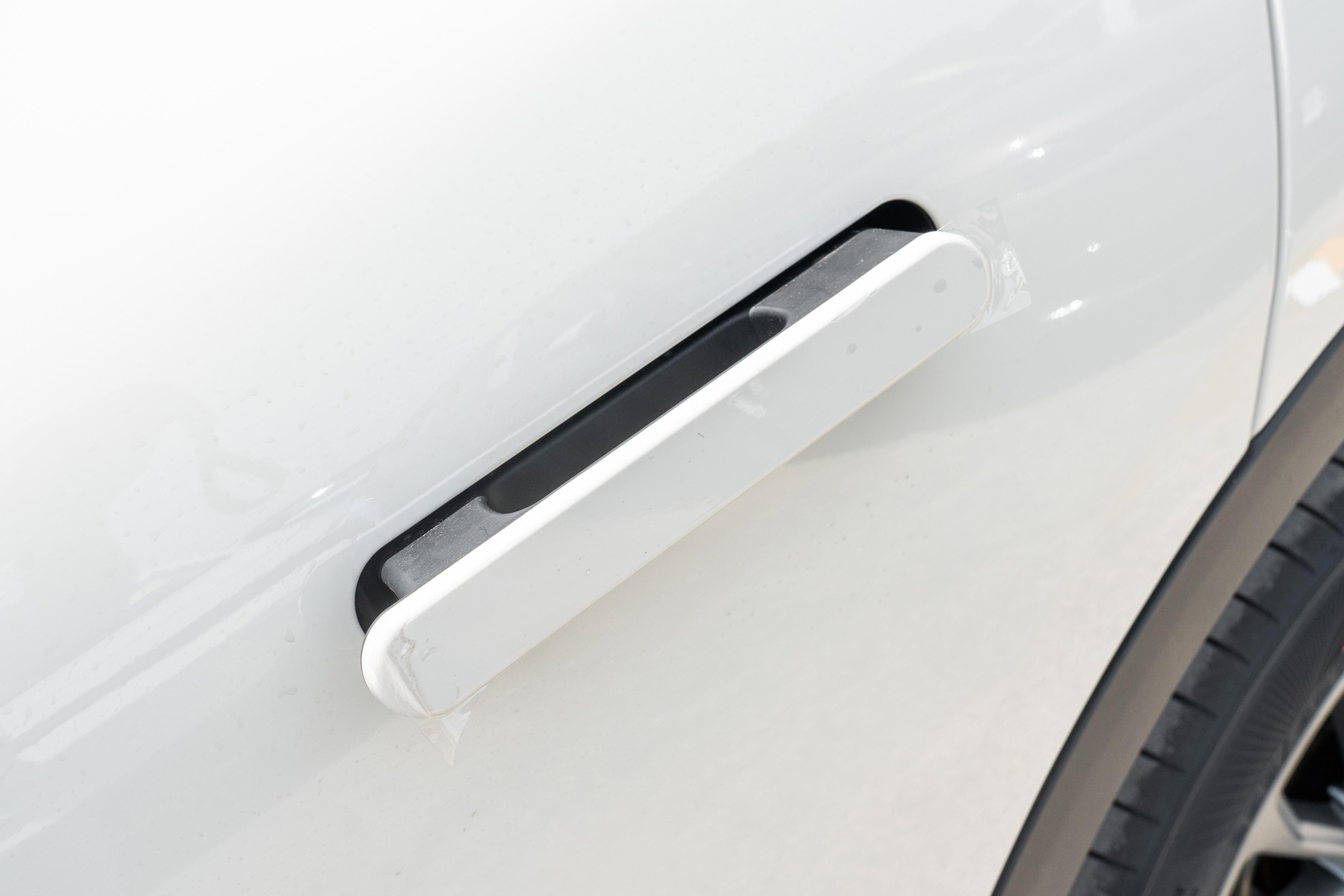 预算15万看这款，带激光雷达，前双叉臂，轴距2930mm，家用很靠谱