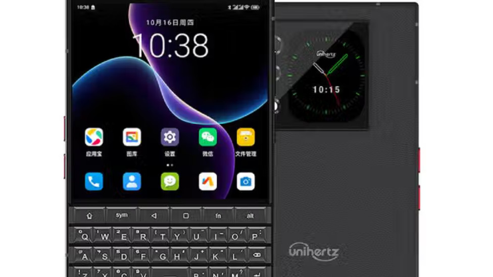 黑莓17Pro！這款4.5英寸mini小屏手機，配備了實體全鍵盤+背屏