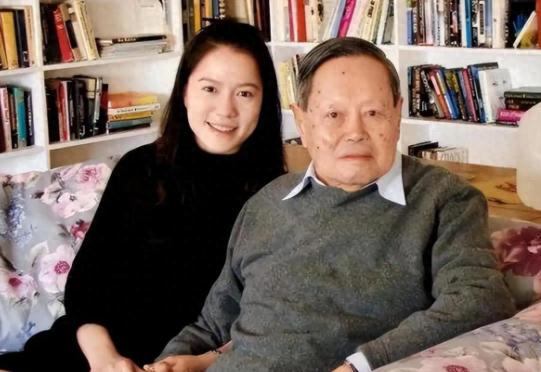 杨振宁去世仅15天，49岁翁帆近况曝光,原来杨光诺一个字都没说错