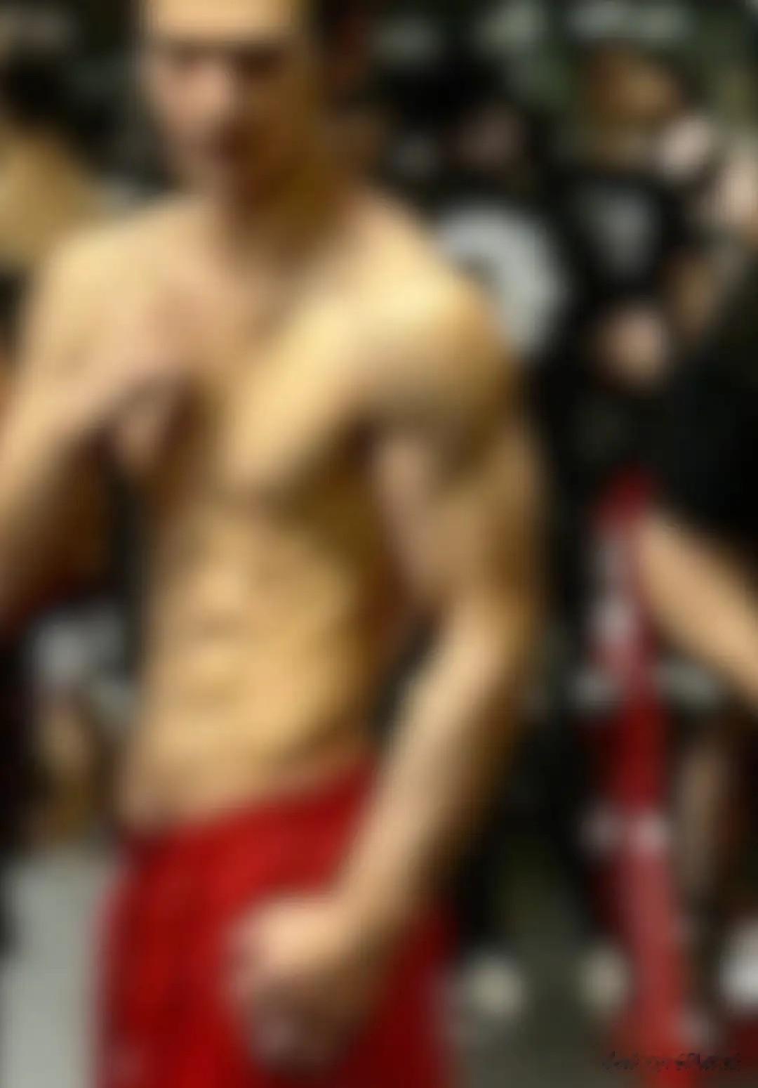 王艳儿子球球褪去婴儿肥,身高超妈半头,帅成娱乐圈星二代天花板