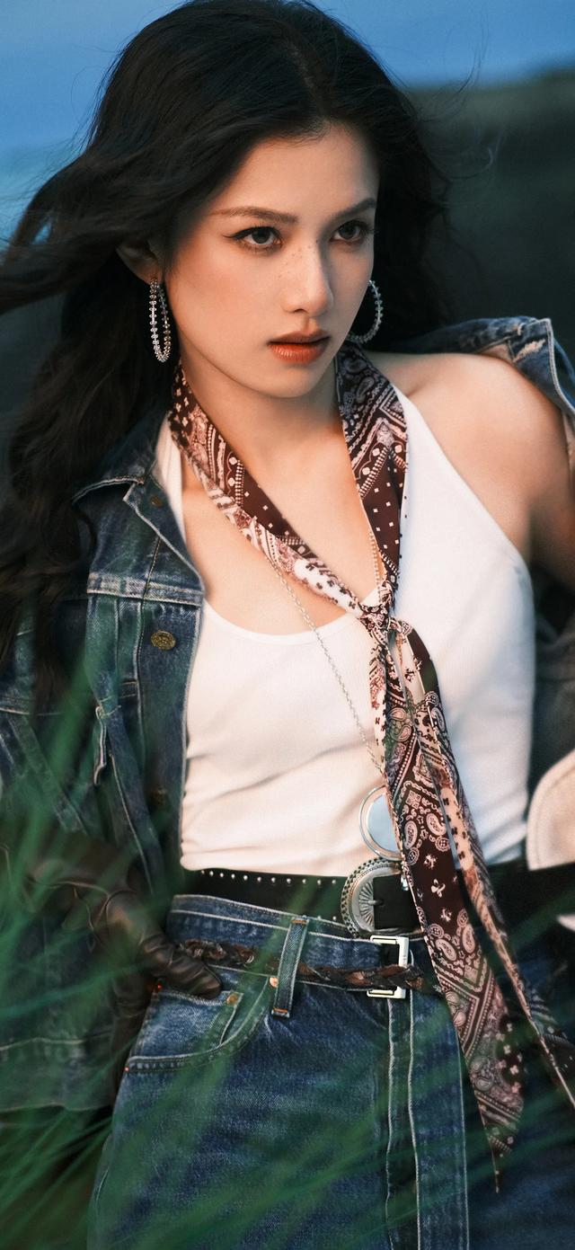 张婧仪西部牛仔造型美的嘞，张婧仪高清壁纸