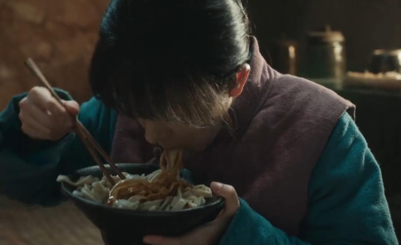 不会演别尬演！《他为什么依然单身》霍建华出手，才知假吃多离谱