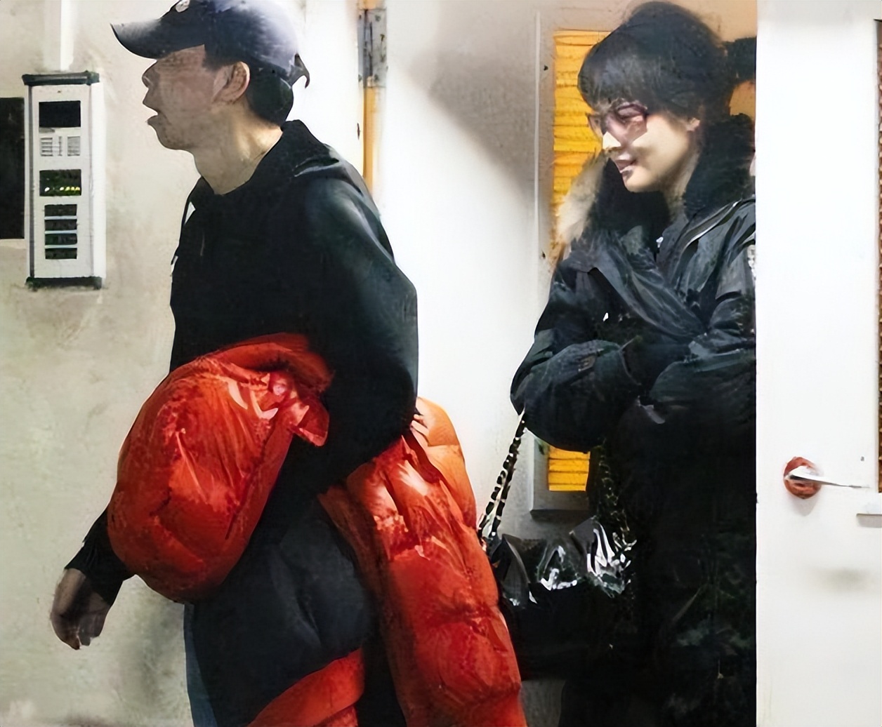 揭晓陈晓离婚内幕9个月，卓伟爆离婚瓜：夫妻反目2年，男方学历高