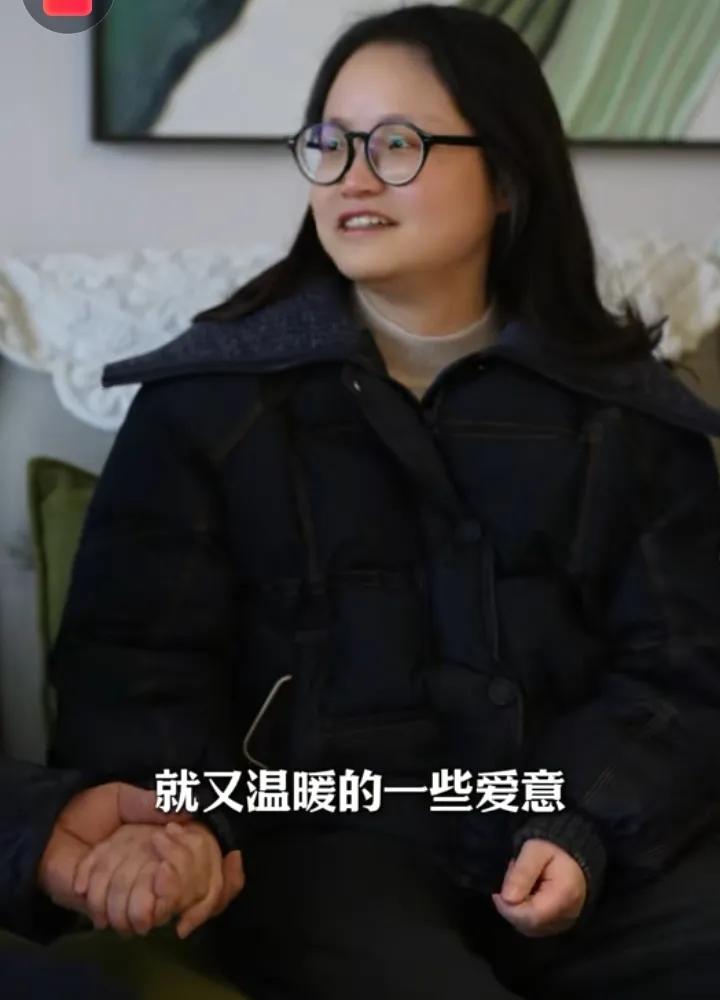 李亚鹏首次透露有四个女儿,看哭众人,视频中出现了王菲的身影