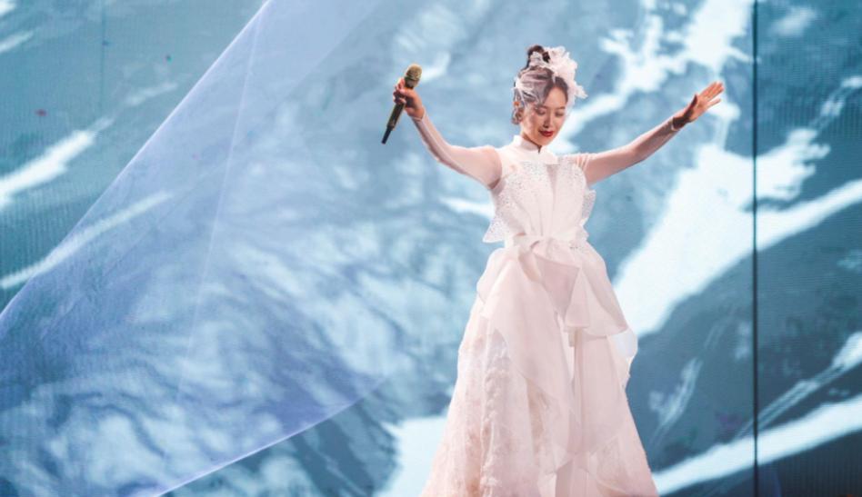 徐子尧登上2026新年演唱会，刀郎13字表态，没给云朵留一丝体面