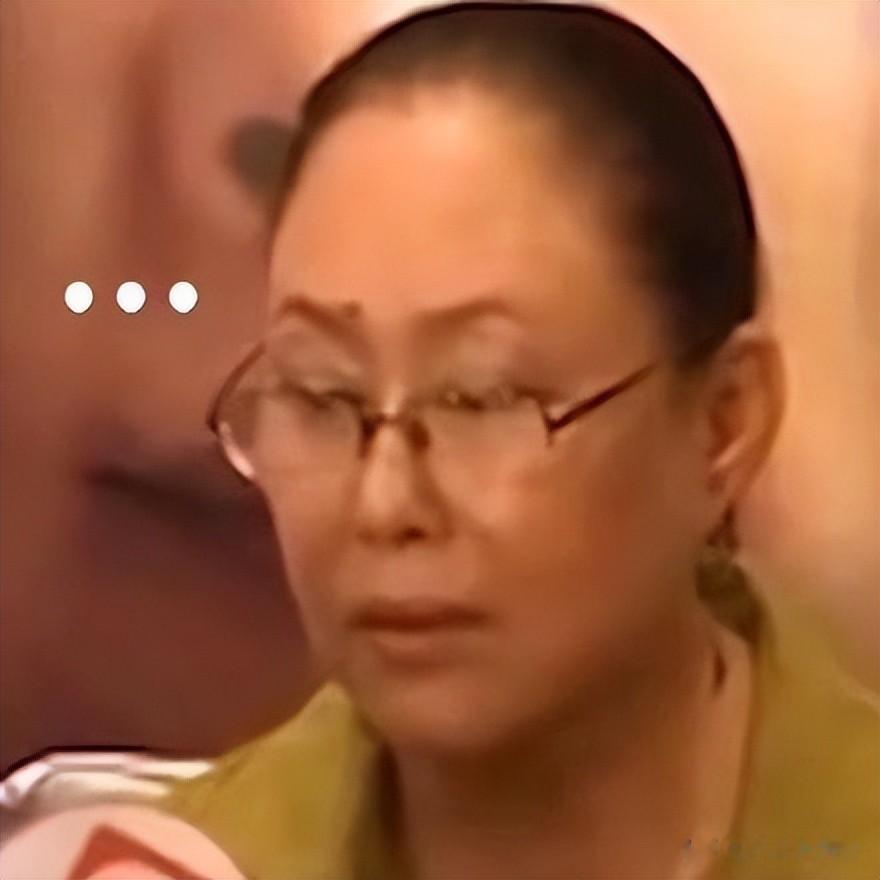 瑞士老公去世后，76岁斯琴高娃变得“面目全非” 近照年轻到认不出