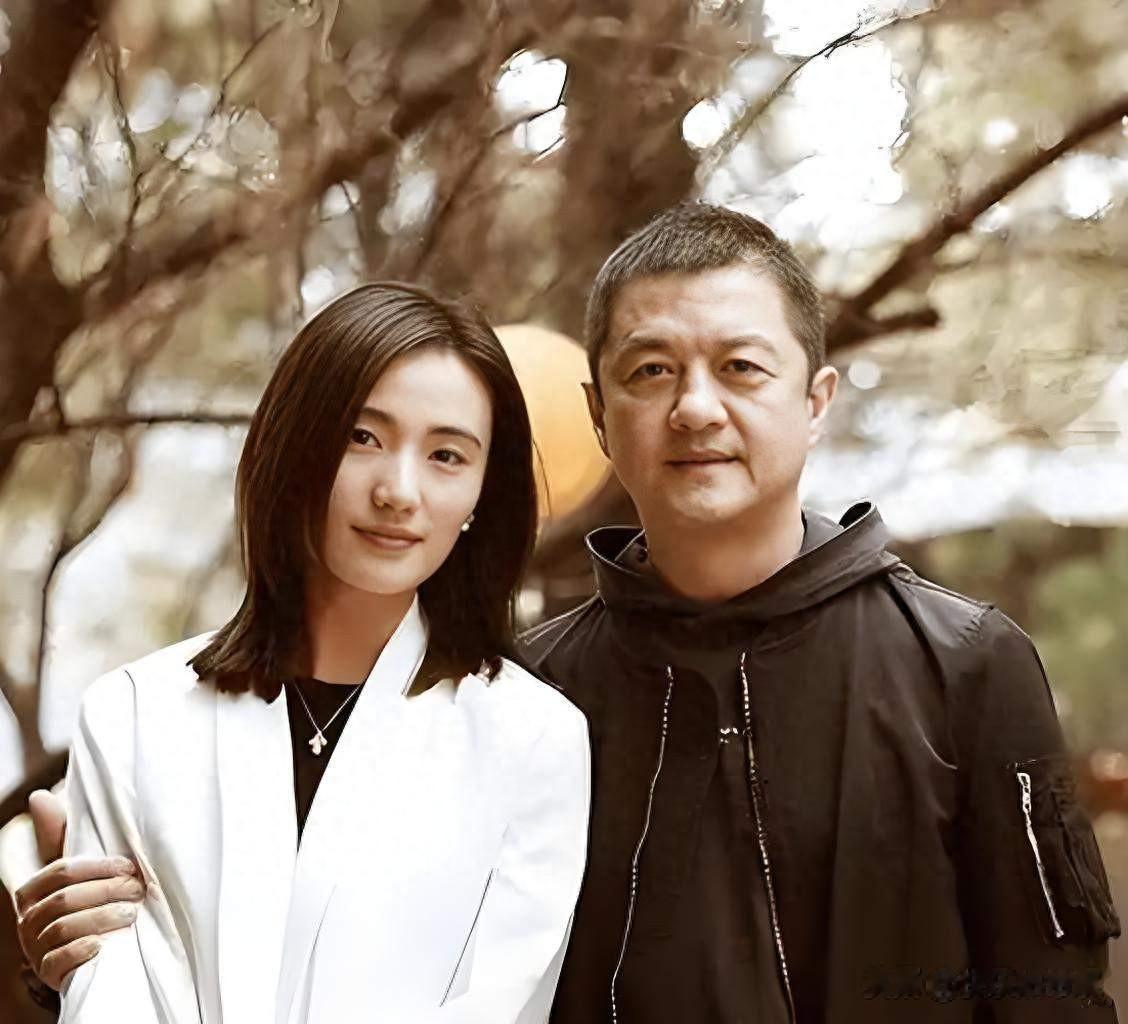 海哈金喜离婚后带父亲直播，两万人在线观看，网友夸赞眼里有光了