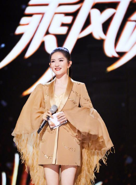 谢娜主持中国电影周年当天，央视六公主公开点名，刘烨的话应验