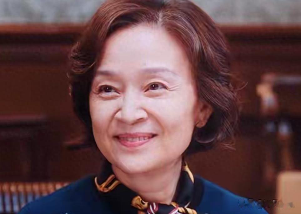 67岁刘莉莉近况：定居日本，嫁富商不再拍戏，不婚女儿成为心病