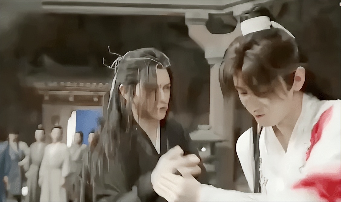 全网舔屏，54岁张智霖刷新了古装剧颜值天花板