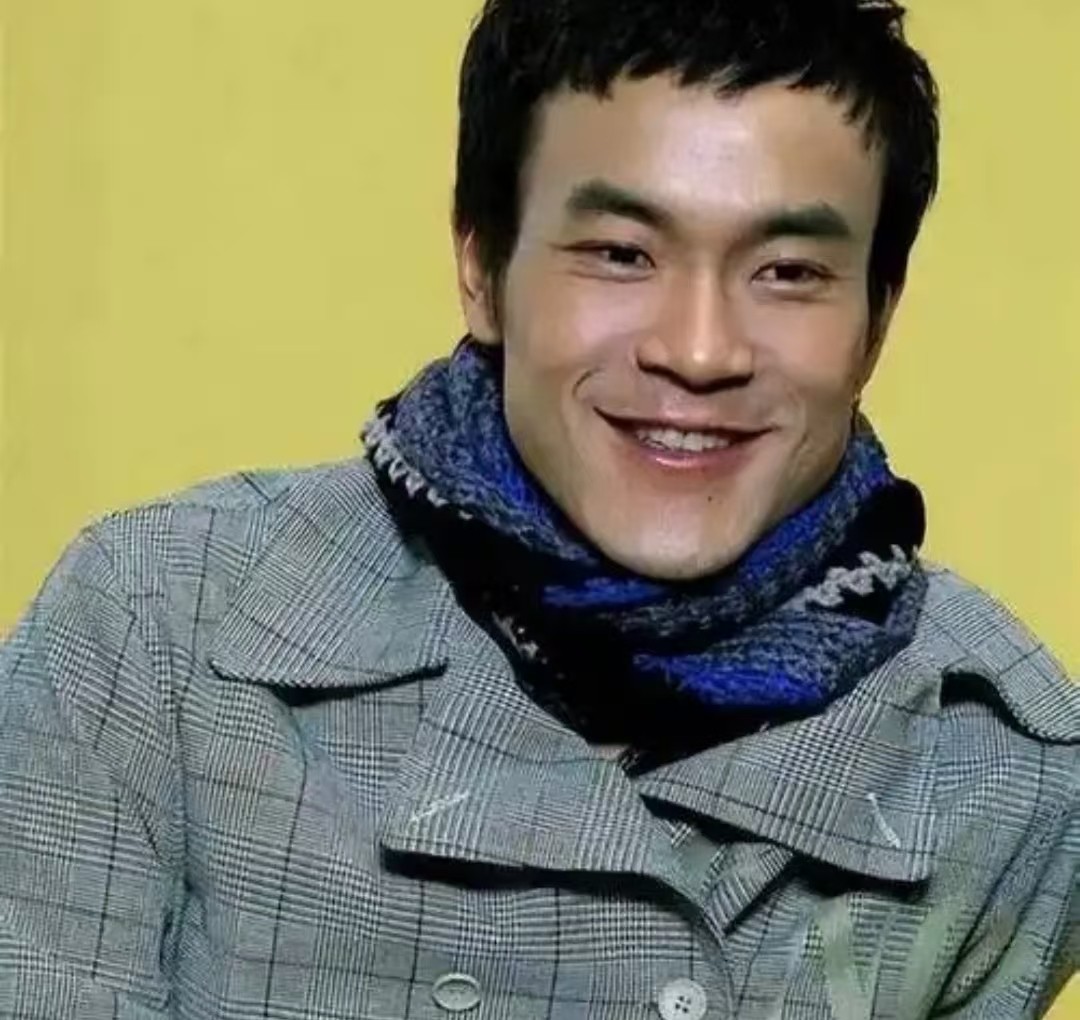 已经是影帝的他,最不后悔的事,就是娶了大他五岁的老婆