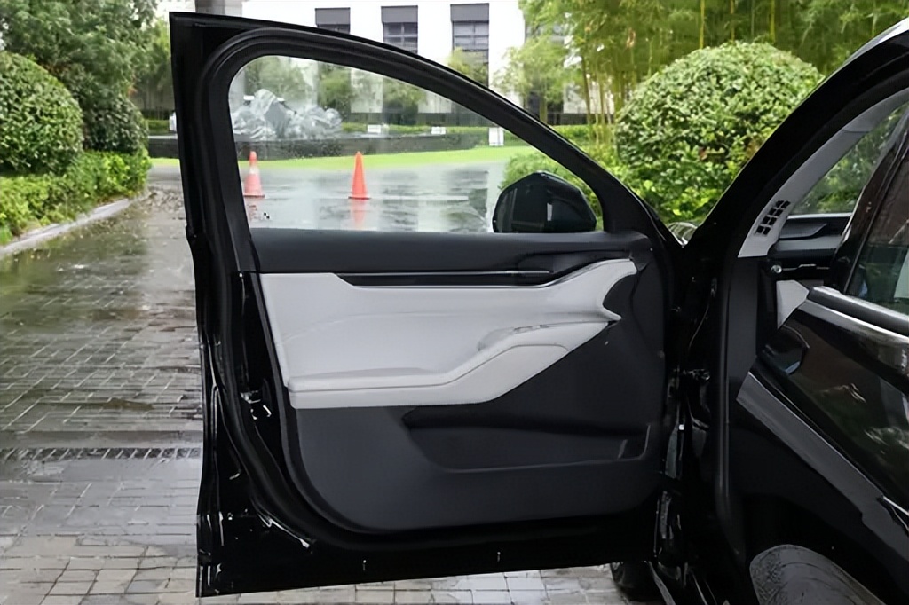 15万级B级车开始重新洗牌！动力对标帕萨特，空间还更大？