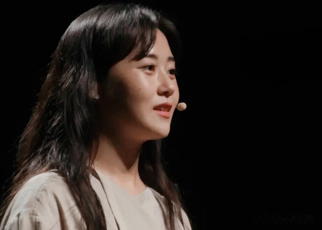 韩国女星上节目自曝:曾被人拖着狠揍,只能哭诉“求求别打脸”