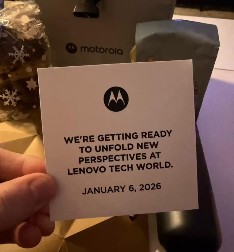 聯想moto要出大折疊了？有望CES 2026上發布，價格或夠親民