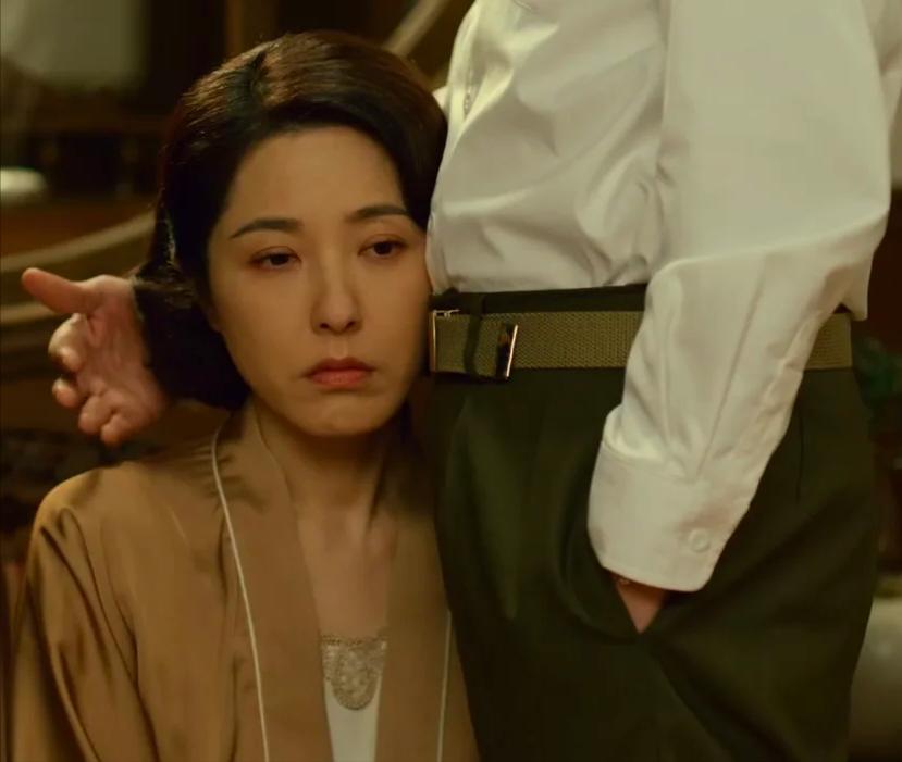 她比曾黎年轻，比吴越漂亮，却怎么都捧不红，连于和伟都发愁