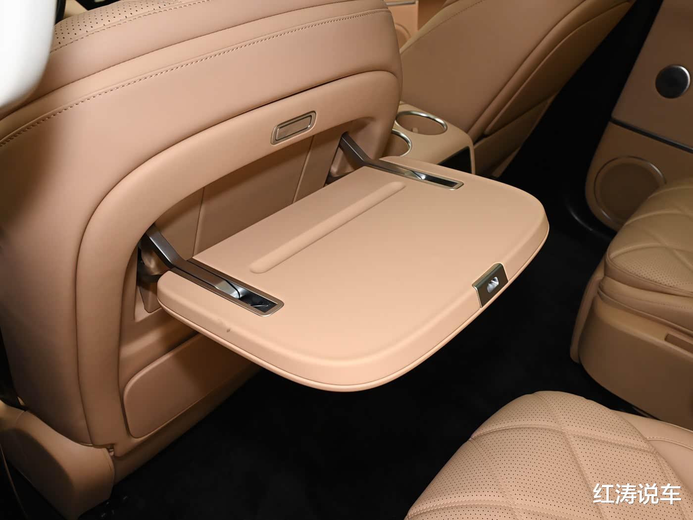 大型SUV卷出新高度!外观很霸气,11个气囊+猎鹰智驾,6座布局