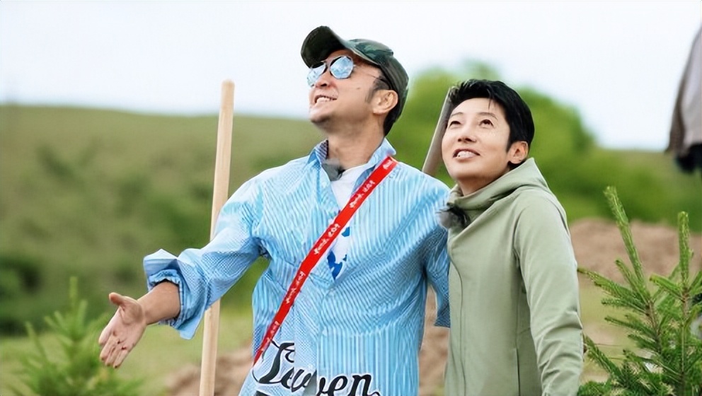 国家发文，42岁尼格买提再破天花板，让撒贝宁和整个主持界沉默了