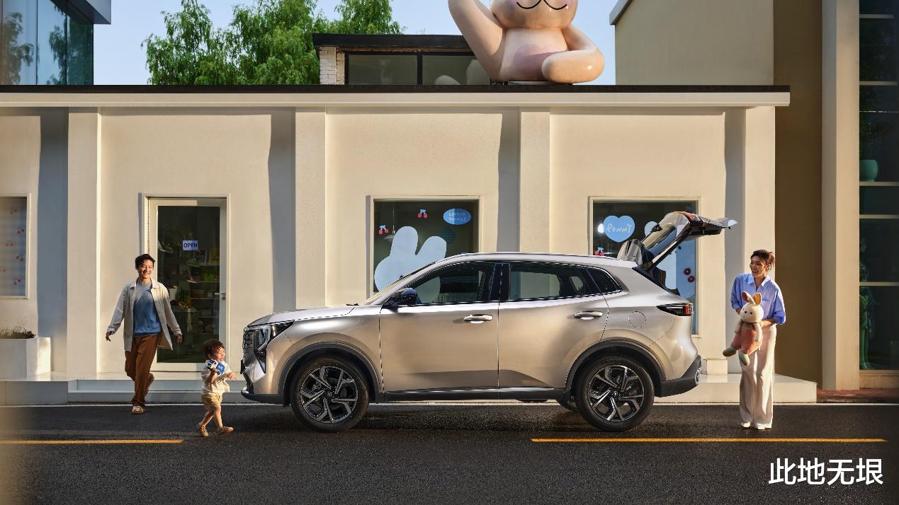 7.89万起！第四代CS55PLUS带行泊一体，10万内油车独一份?