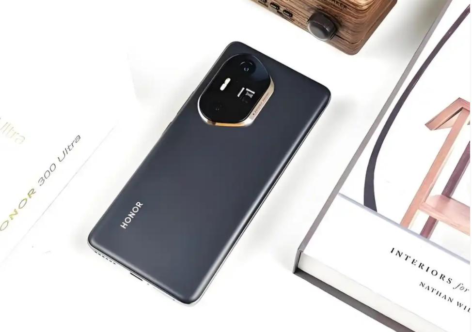 荣耀逐渐清仓,16GB+1TB跌价1010元,潜望长焦+北斗卫星+无线充电