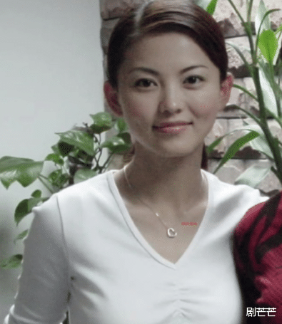 看了贾静雯大女儿颜值变化,才懂赵又廷的心酸:女儿像爹太愁人了