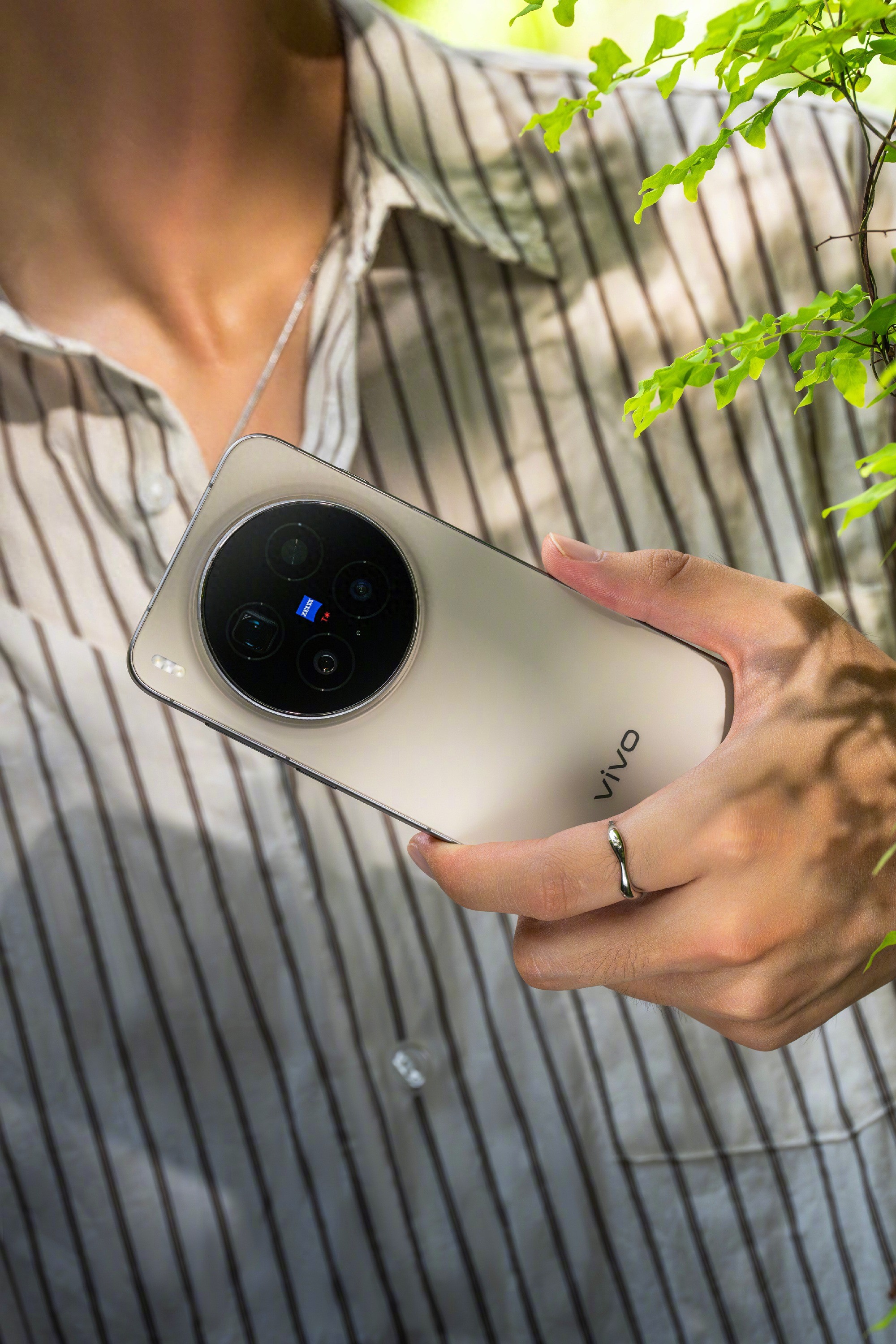 蔡司2億影像王牌登場！vivo X300 Pro拍巨片，巨出片！