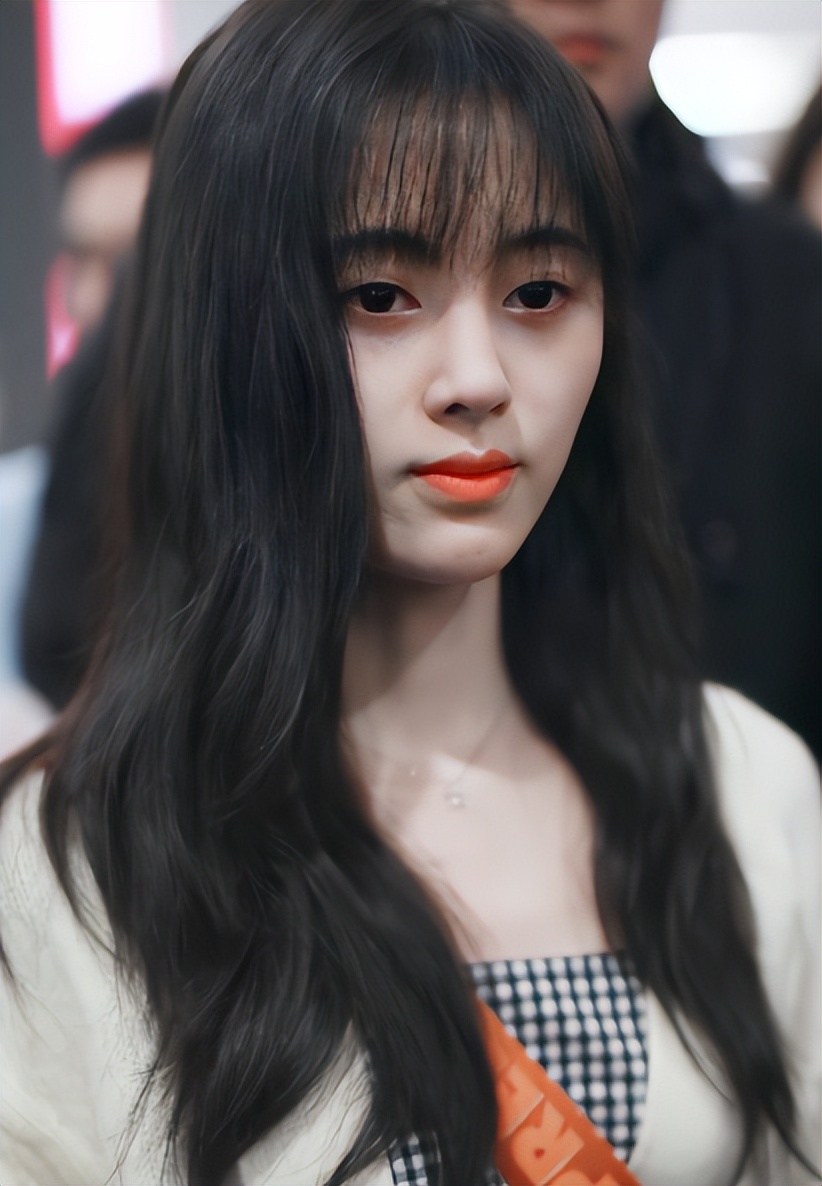 这下麻烦大了！与老东家反目，鞠婧祎迎3大噩耗，搞不好或被判刑