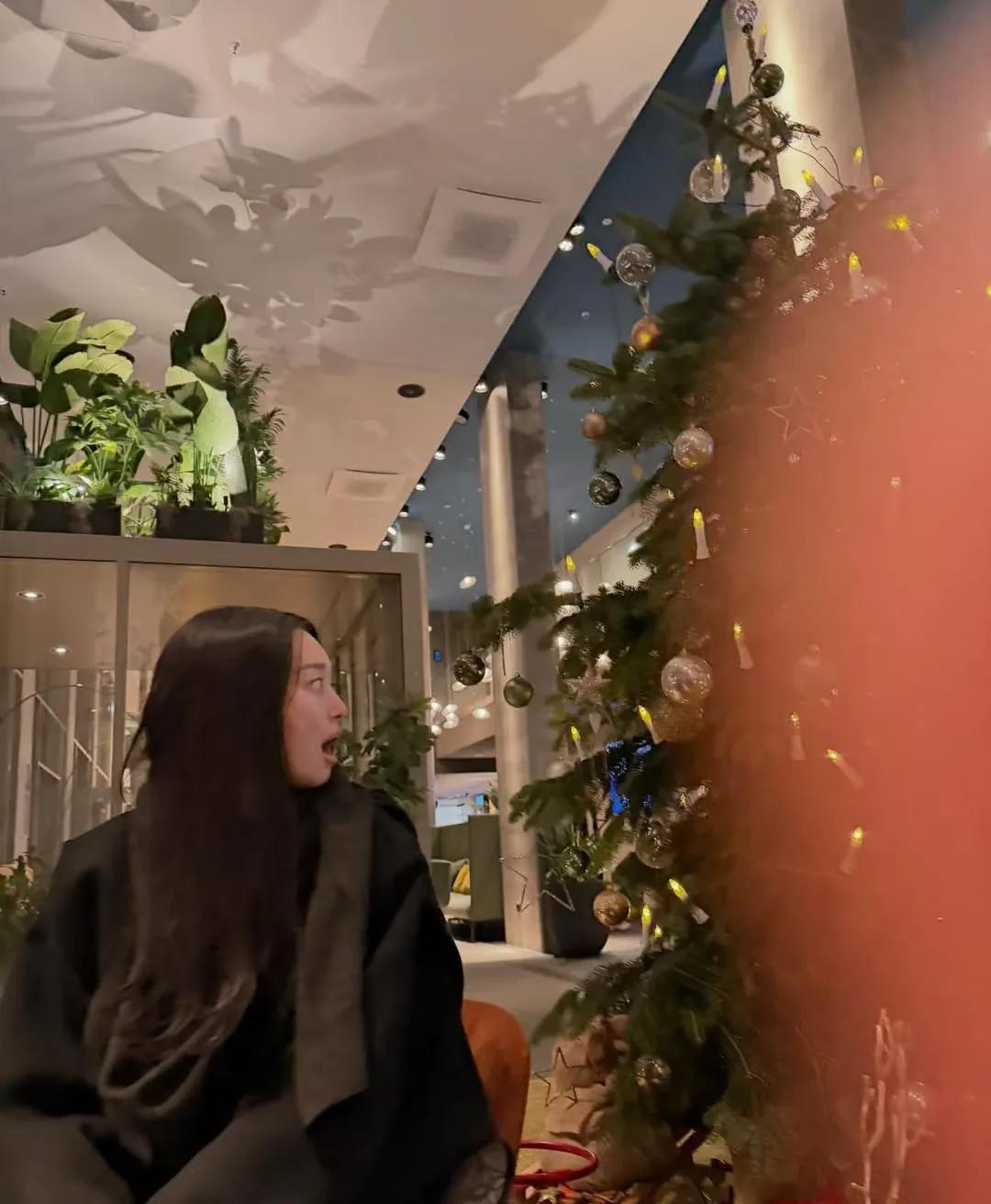 申敏儿蜜月照公开，全是金宇彬视角，看得出金宇彬拍照技术很一般