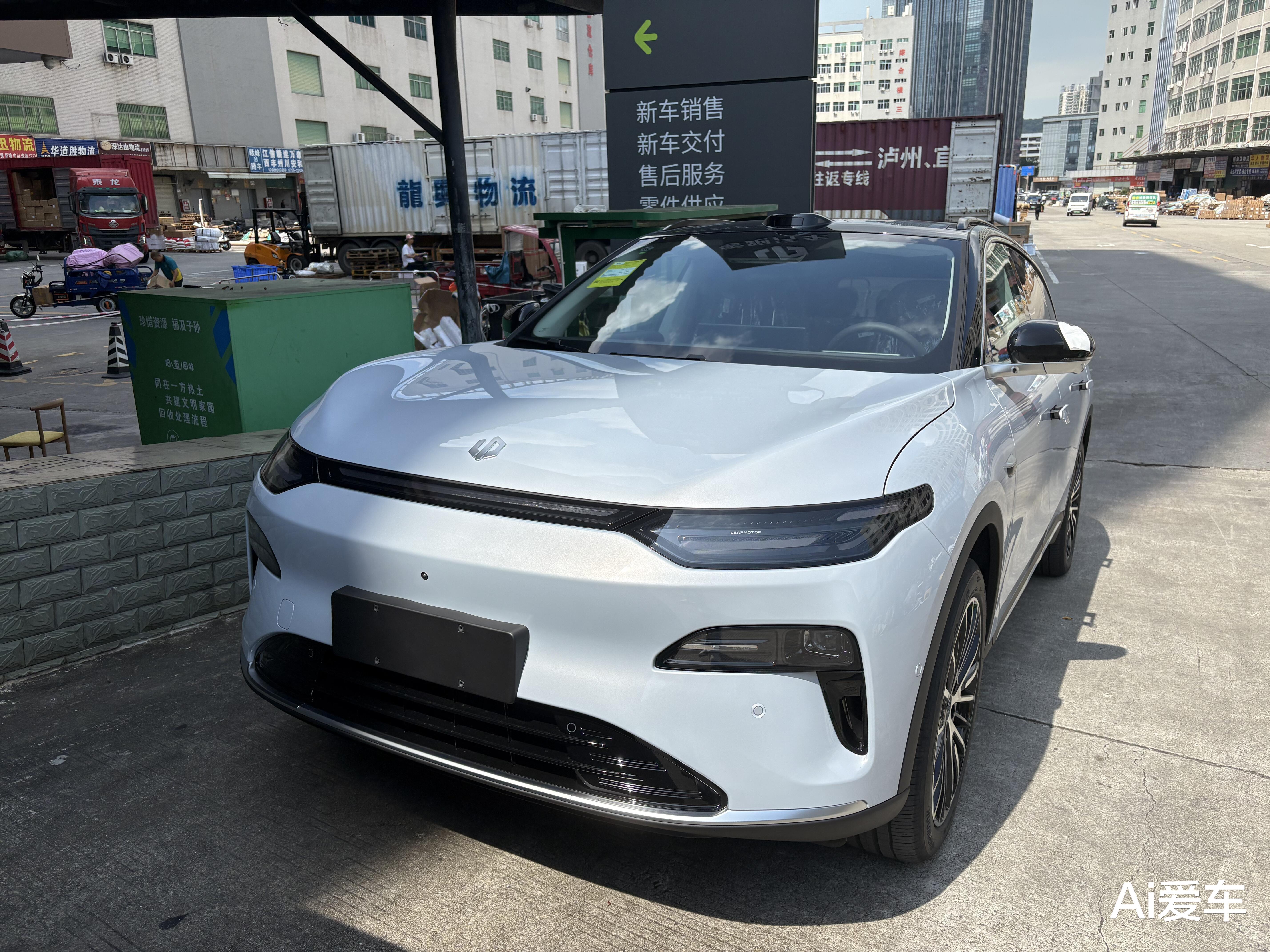 新款零跑C11实车现身!标配激光雷达,HUD+800V快充+续航1220km
