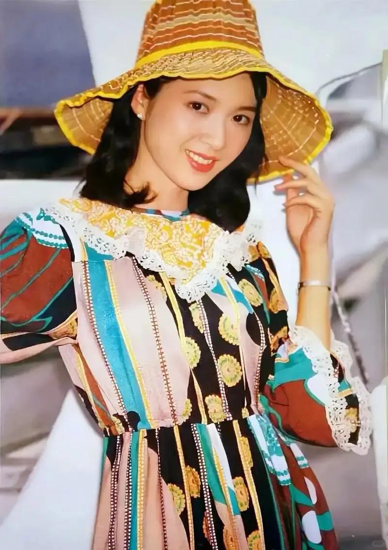 她因流氓案“逃往”美国,39年后,郭德纲说的话终于应验