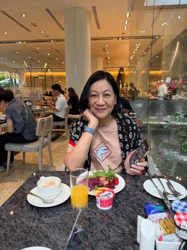 《爱回家》女星年迈母亲入院1周令人担心，要输血插尿管