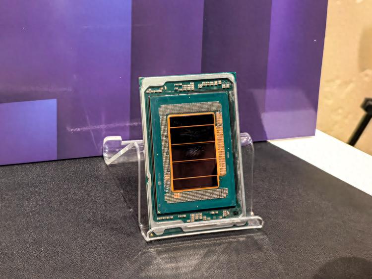 英特爾至強6+處理器解析：18A制程釋放強大實力