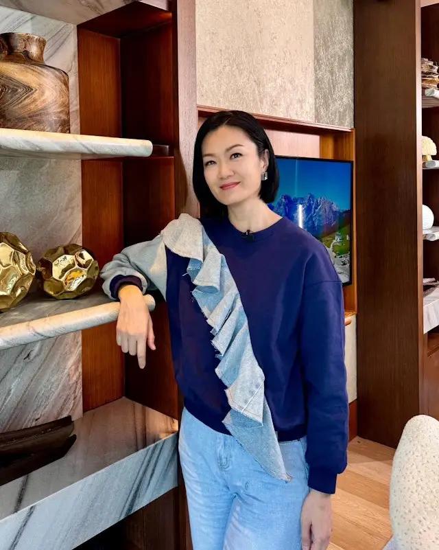 48岁前TVB主播婚后拒绝生育，计划两年后退休：老公现在还想生