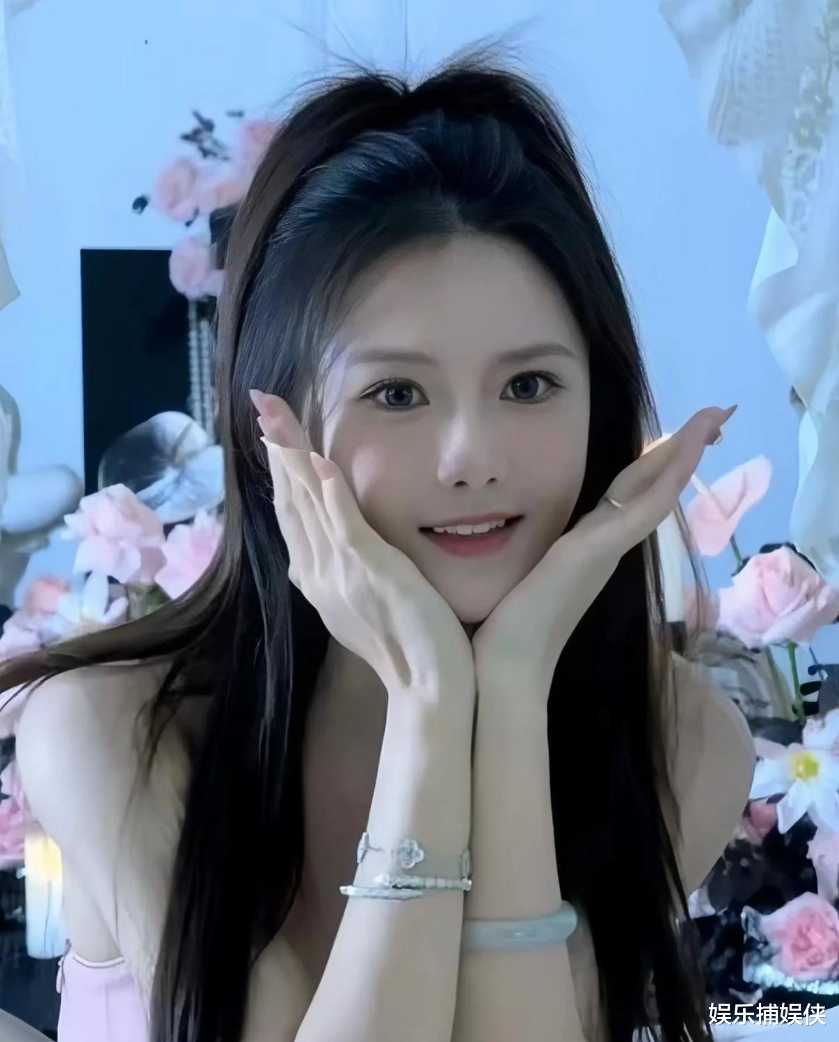 知名博主小杨嫂最新近照曝光，状态超好，网友纷纷点赞！