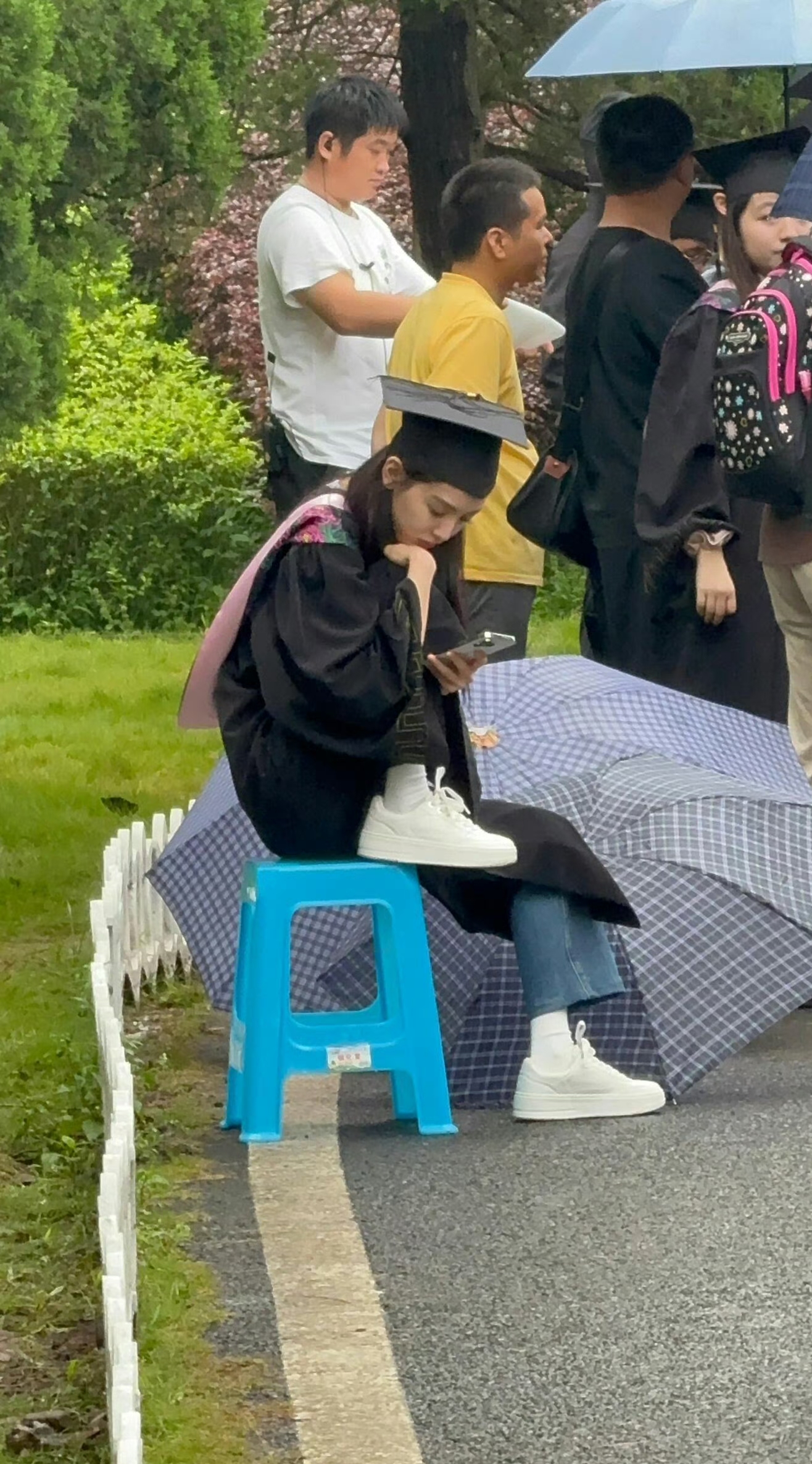 路人视角下的章若楠，好权威的一张脸